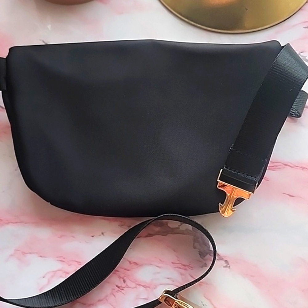 Michael Kors Black and Gold Waist Bag - Picture 8 of 12